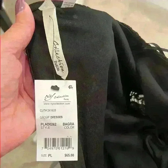 NWT NY Collection sz PL Black A-line dress with short sleeves and V-neckline - Picture 7 of 7